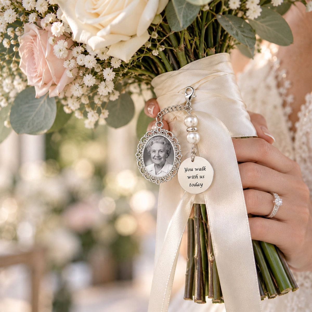 Personalized Wedding Memorial Decor, Custom Photo Pin & Lace Yarn Hanging