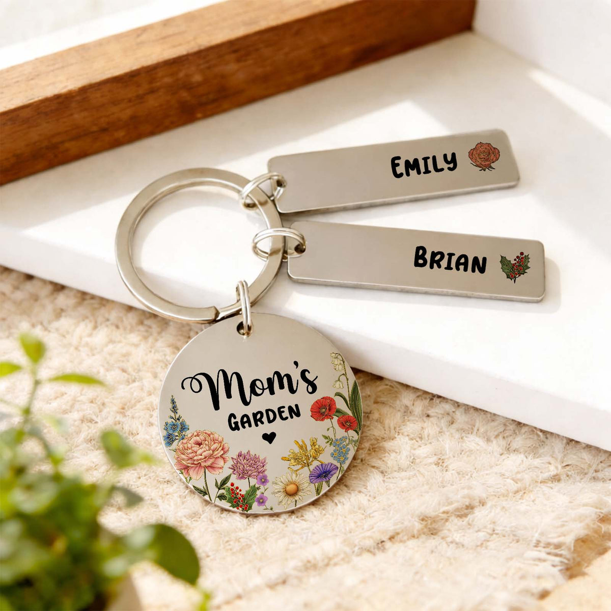 Personalized Mom’s Garden Stainless Steel Keychain – Custom Birth Flower Gift for Mom
