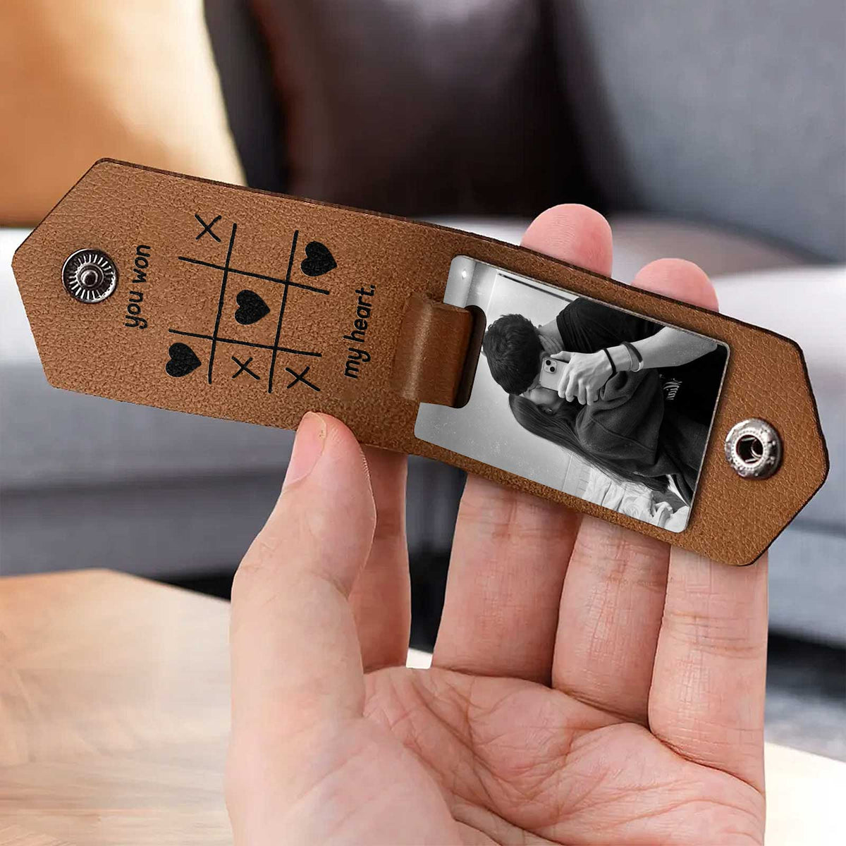 Custom couple keychain gift with photo frame and tic-tac-toe design for memorable moments