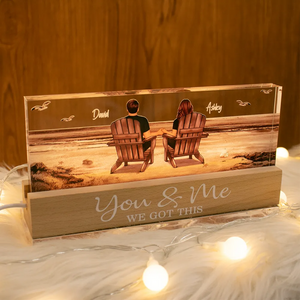 365Gifty personalized couple LED night light with couple sitting on beach and wooden base with You and Me text